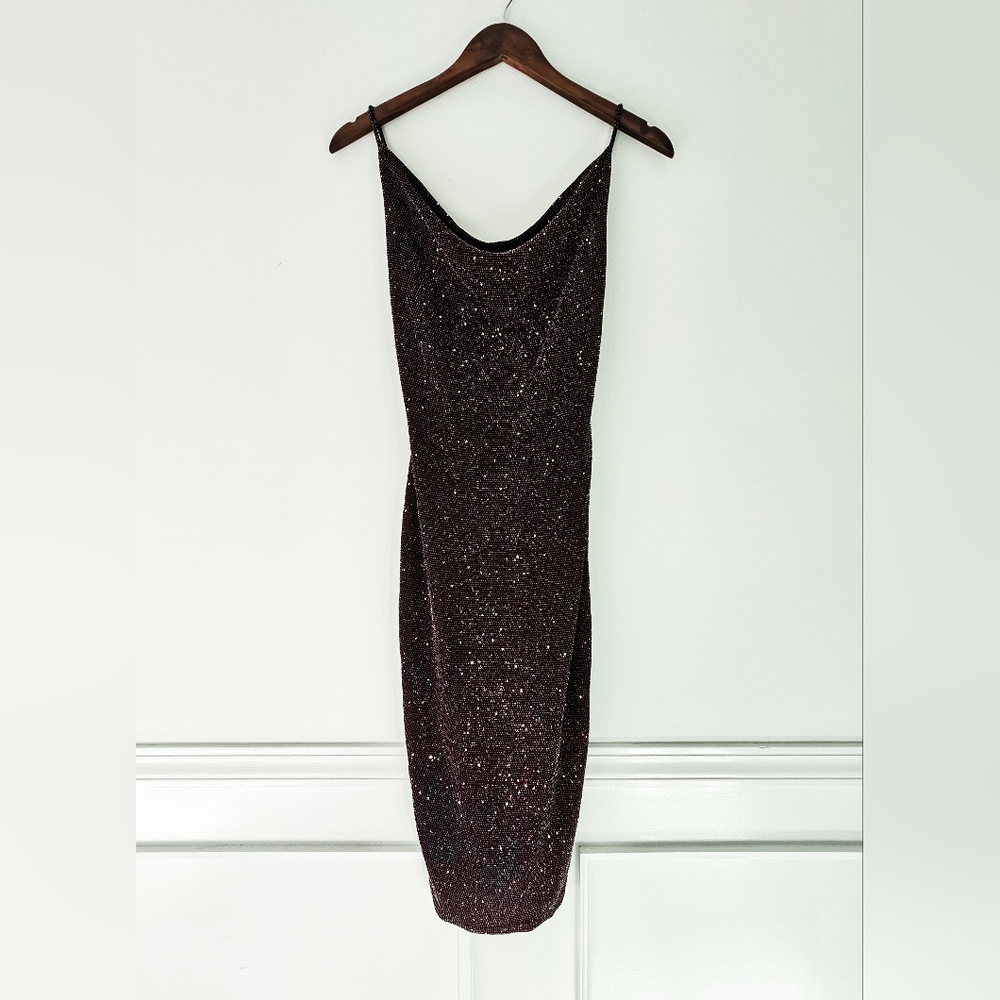 Elegant Black Shimmer Dress - Picture 2 of 7